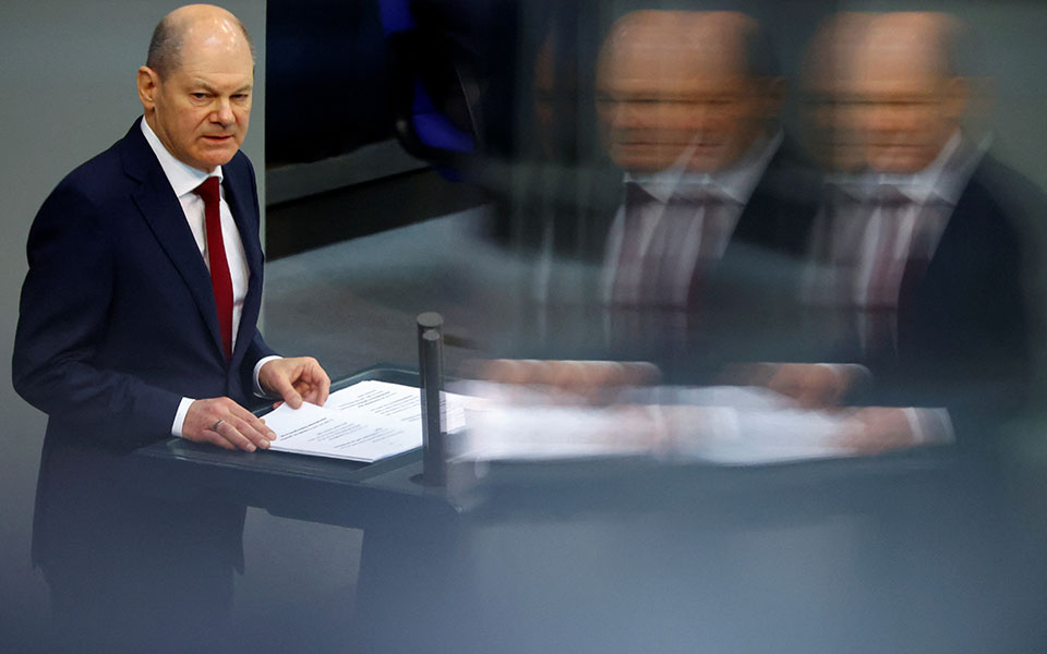 σολτς-ο-πούτιν-θέλει-να-κτίσει-ρωσική-α-561740272