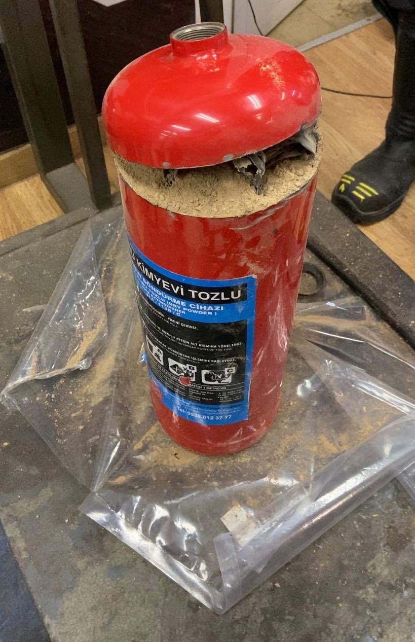 Κερατσίνι: Έκρυβαν 10 κιλά ηρωίνη σε πυροσβεστήρες – Σύλληψη δύο αλλοδαπών-2