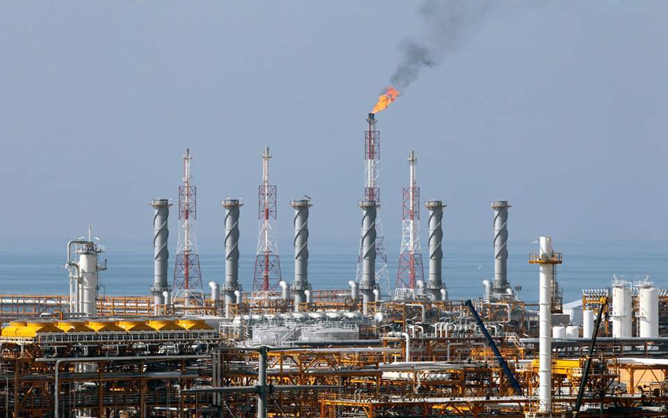 σε-μαζικές-επαναγορές-μετοχών-προχωρ-561730924