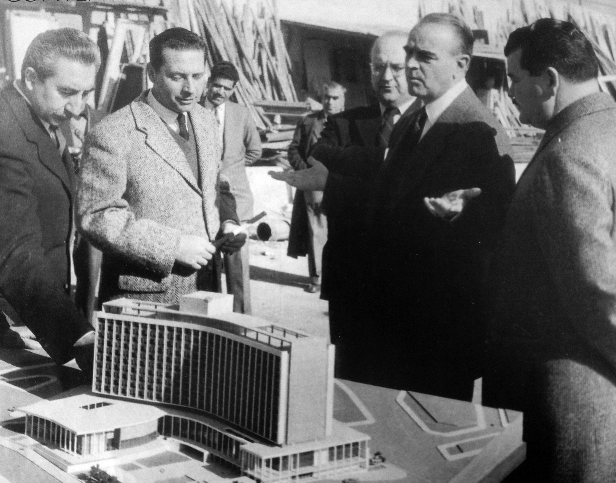 Προσωπικός αποχαιρετισμός στο ξενοδοχείο Χίλτον (και κυρίως στην πισίνα του)-4