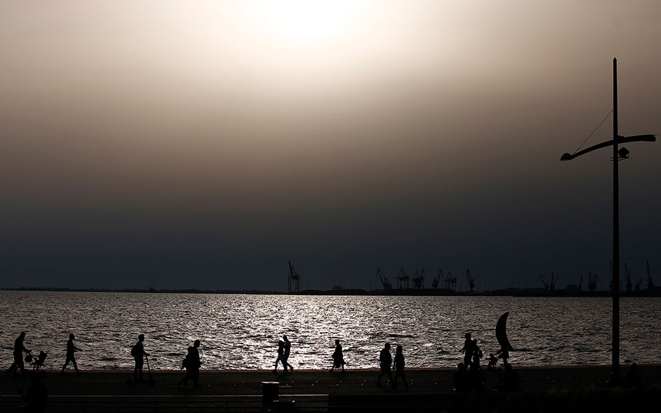 θεσσαλονίκη-κορωνοϊός-αποκλιμάκωσ-561715804