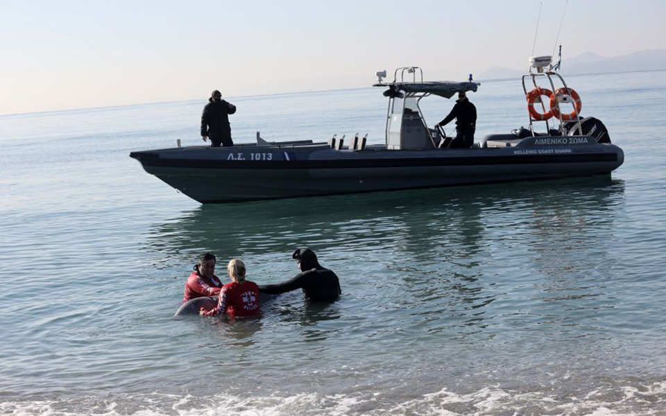 εντοπίστηκε-νεκρή-η-φάλαινα-στη-σαλαμ-561699382