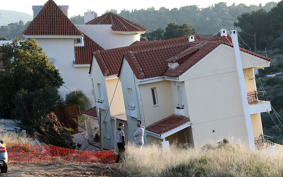 νέος-βουτζάς-ρέμα-πυρκαγιές-βροχοπτώ-561706198