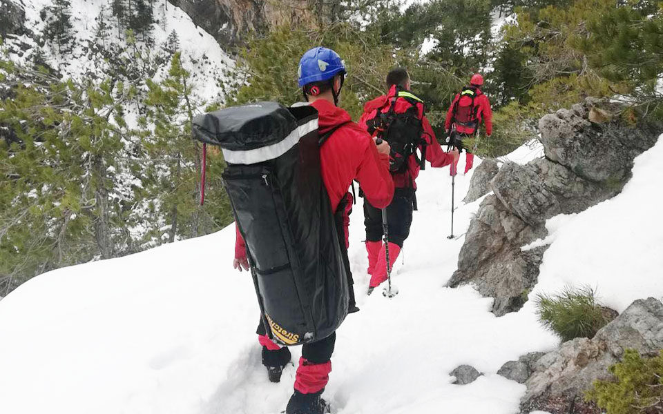 υψηλός-ο-κίνδυνος-χιονοστιβάδων-στα-ο-561710761