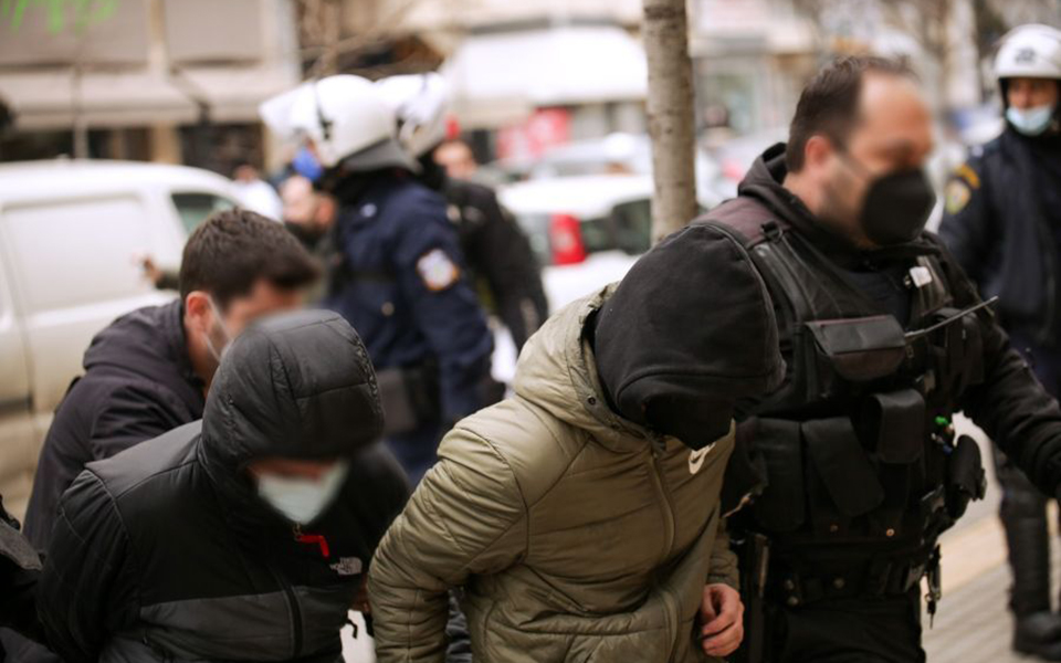 δολοφονία-άλκη-βοήθεια-δεν-μπορώ-πον-561710437