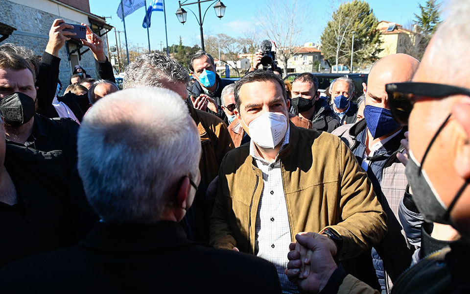 στο-κιλελέρ-με-τους-αγρότες-ο-τσίπρας-561727792