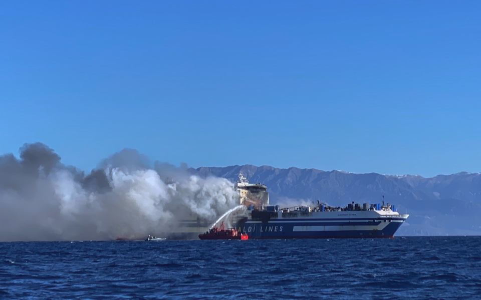 euroferry-olympia-συνελήφθησαν-ο-πλοίαρχος-και-δύ-561728173