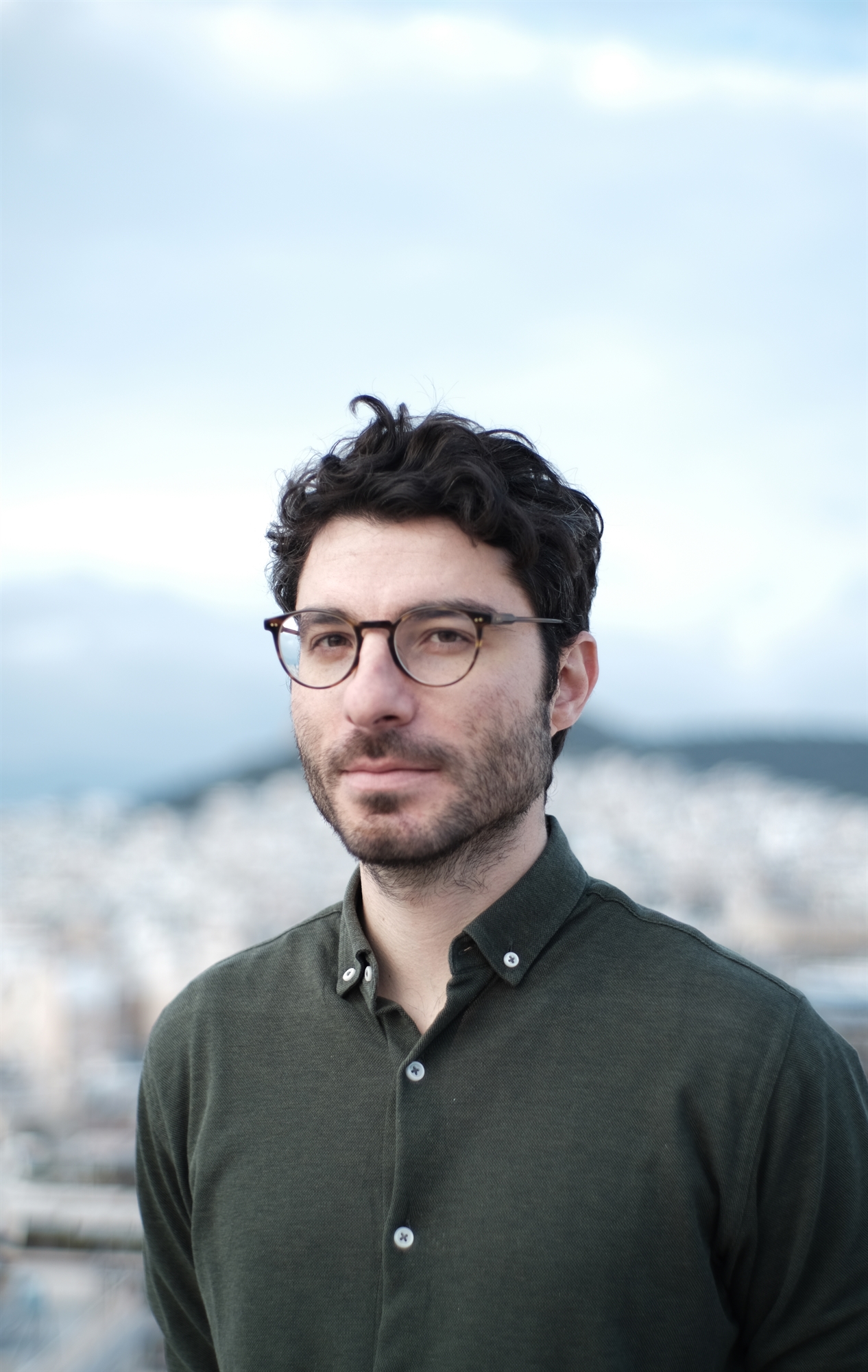 Ο σκηνοθέτης του «Καταστροφές και θρίαμβοι» στην «Κ»: Ιστορικό περιεχόμενο με σύγχρονη ματιά-1