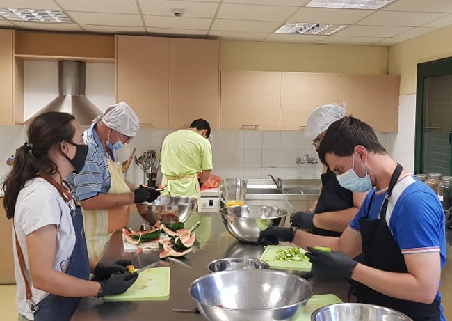 παράθυρο-εργασίας-για-άτομα-με-αναπ-561738556