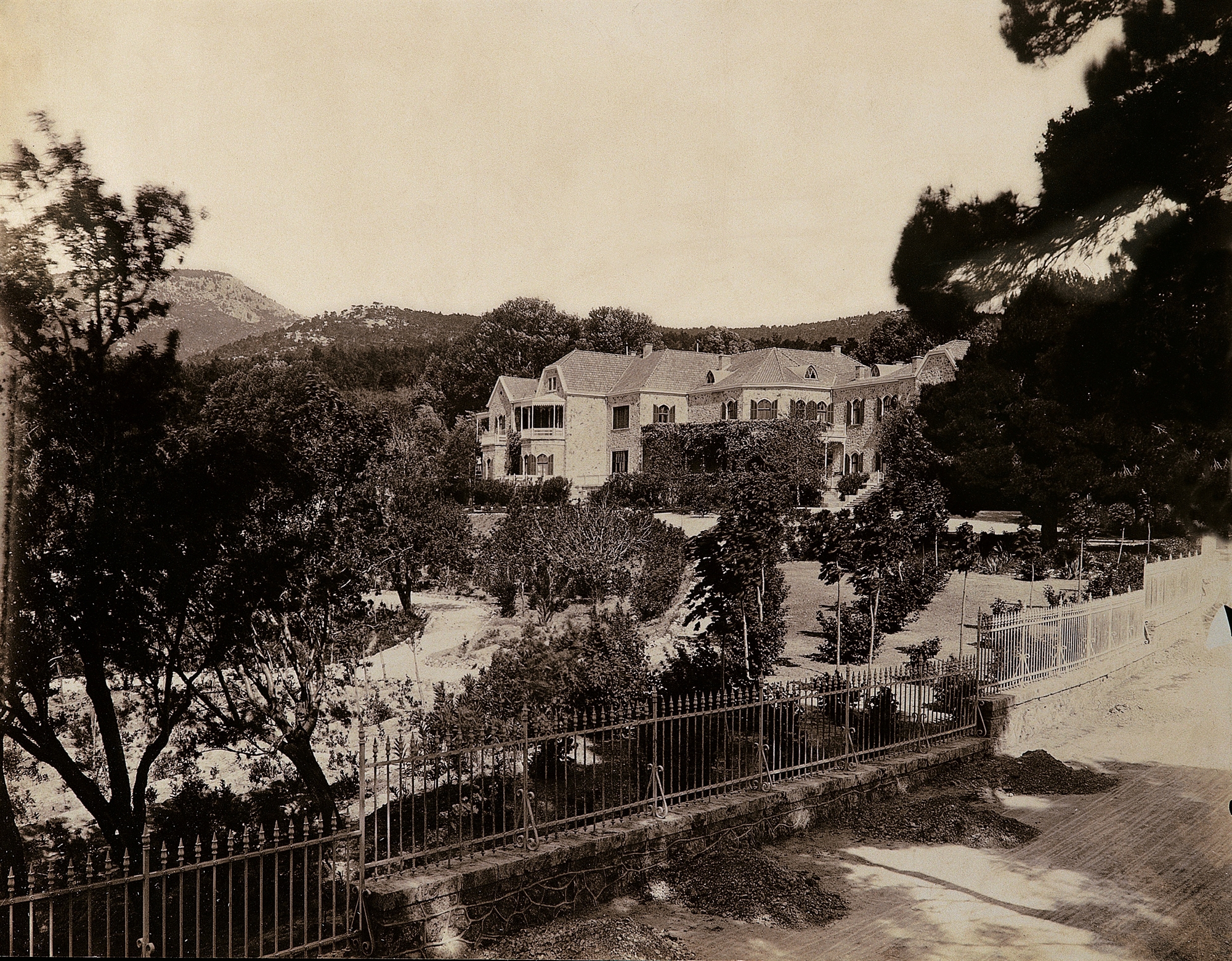 Το Τατόι στη μηχανή του χρόνου: Το ανάκτορο «επιστρέφει» στην εποχή του Γεωργίου Α΄-1