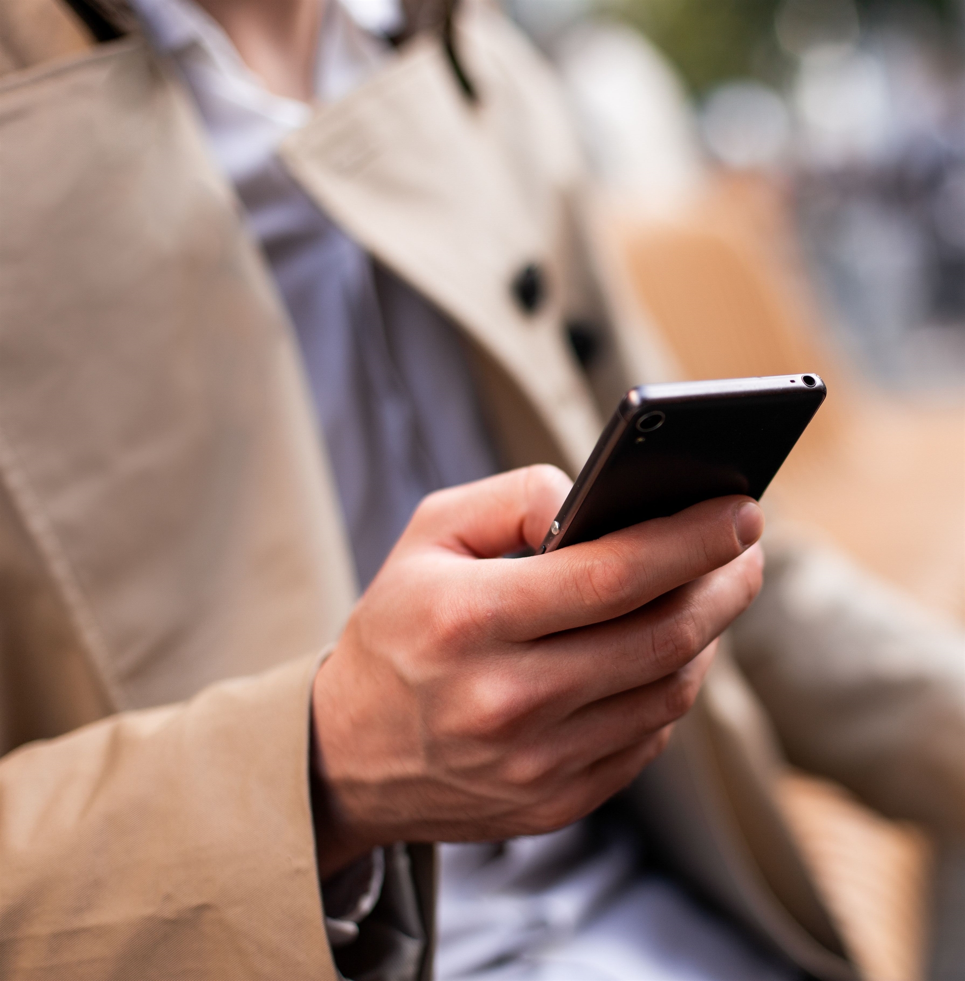 κινητή-τηλεφωνία-περιαγωγή-χωρίς-πρό-561738097