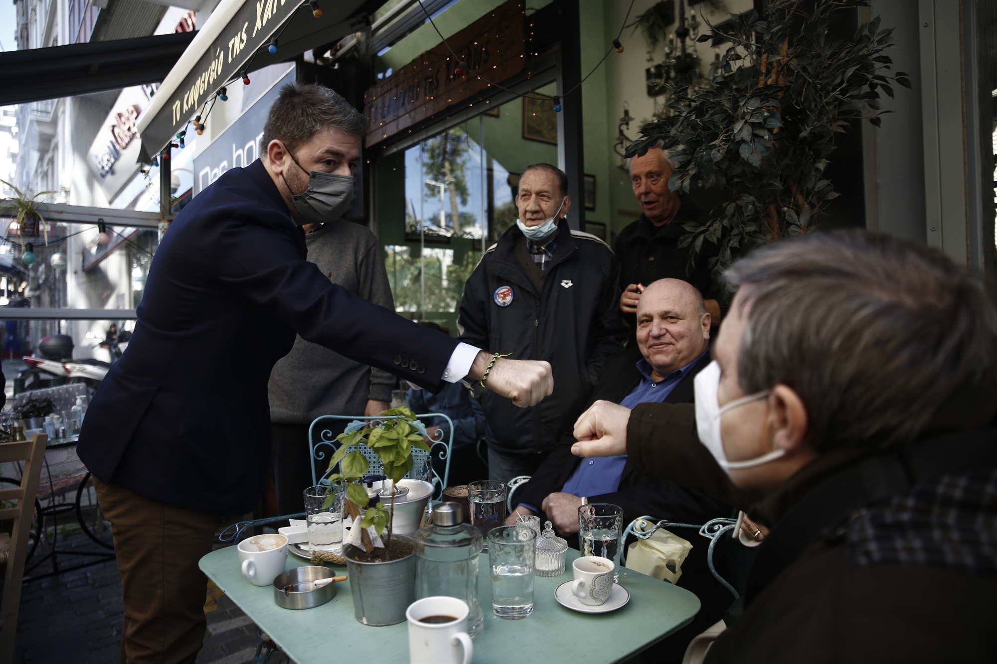 ο-τρίτος-δρόμος-προς-το-συνέδριο-του-561738430