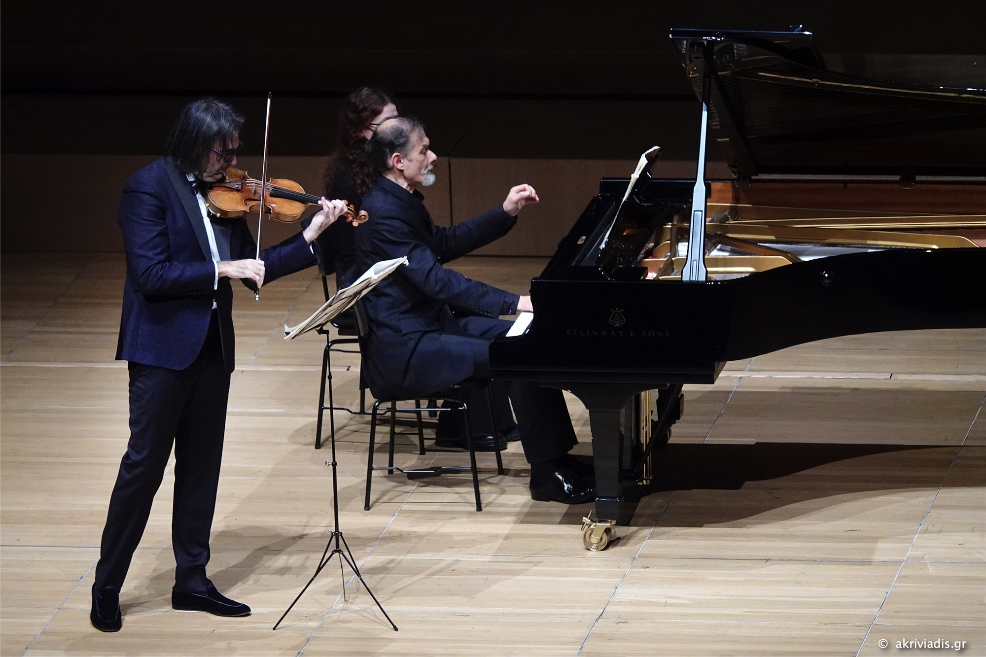 ο-λεωνίδας-καβάκος-και-η-σύγχρονη-κλασ-561711451