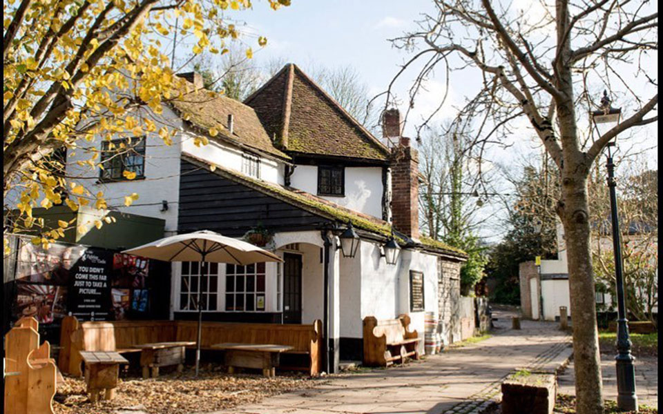 Βρετανία: Η πανδημία έβαλε λουκέτο σε παμπ που λειτουργούσε επί 1.229 χρόνια-1