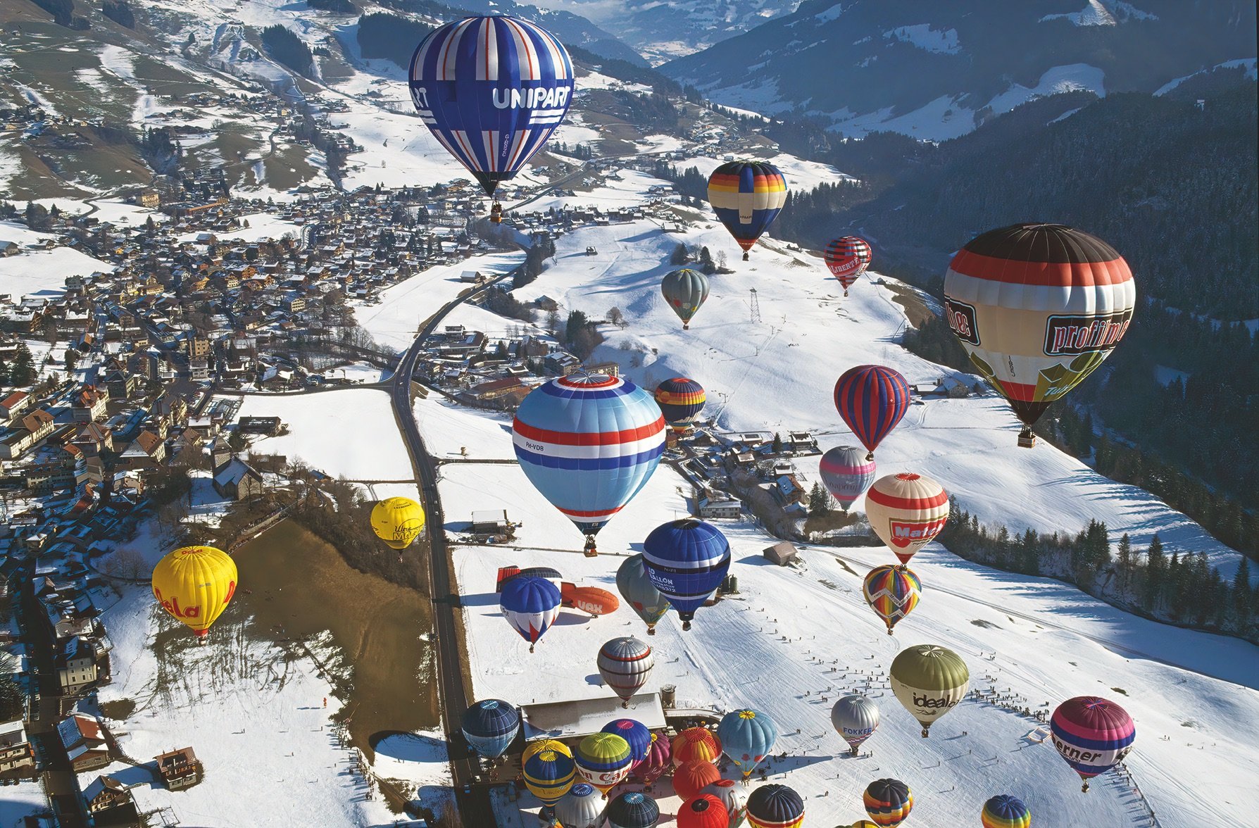 Ο λαμπερός κόσμος του Gstaad σε ένα πολυτελές coffee table book-3