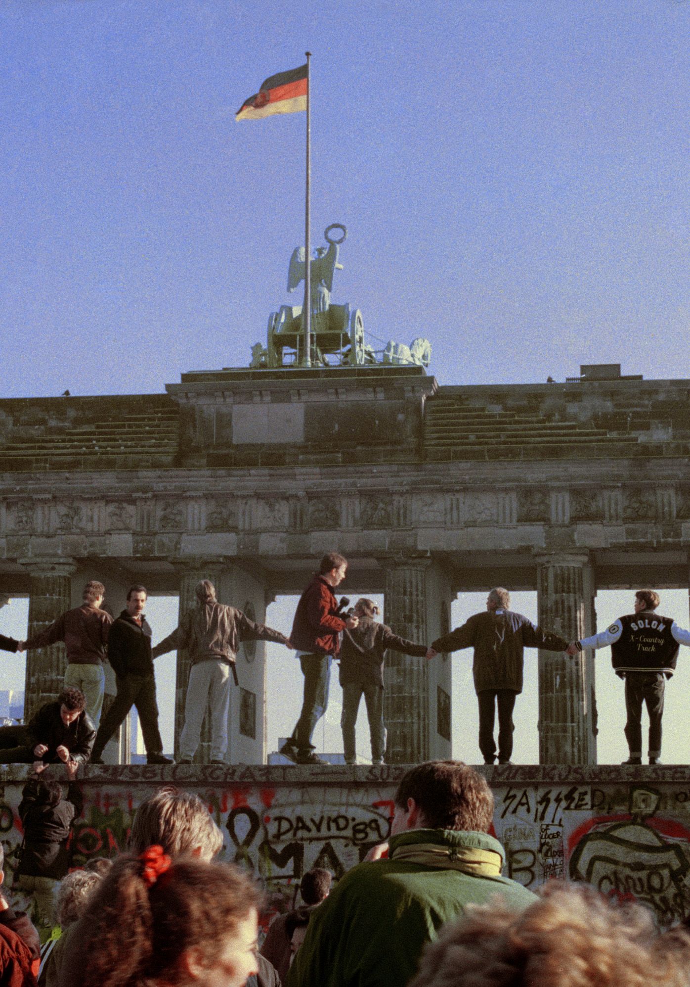 μπερνάρ-ανρί-λεβί-επιστολή-προς-τους-φ-561704491