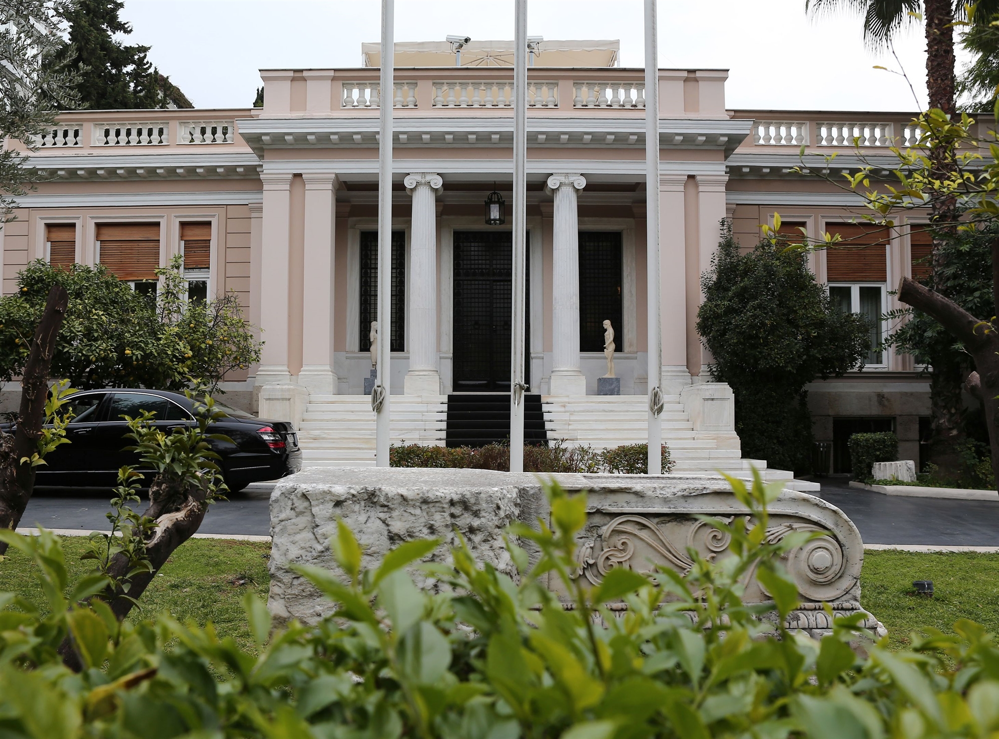 h-εξίσωση-των-μέτρων-στήριξης-561709486