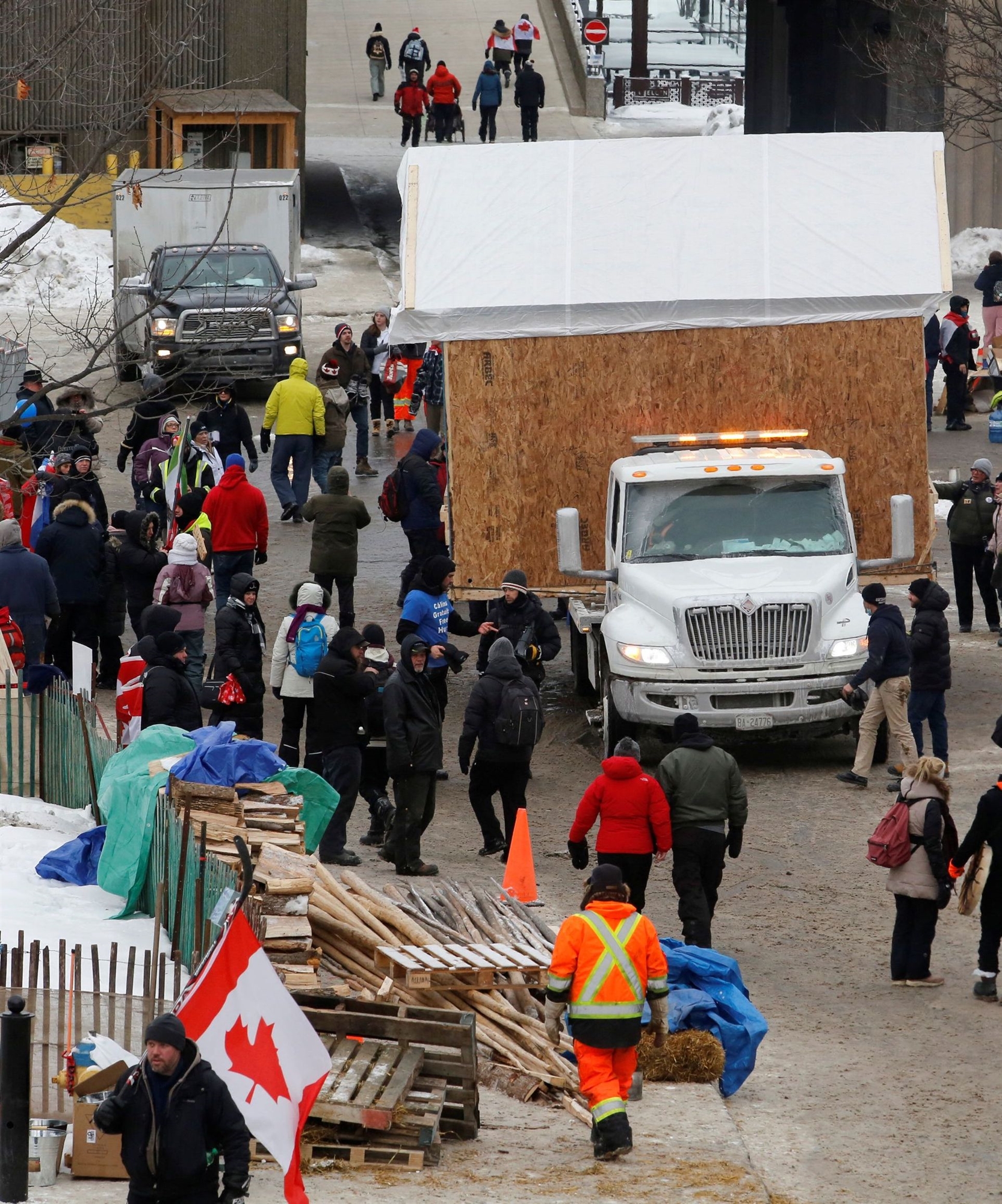 καναδάς-σε-κατάσταση-εκτάκτου-ανάγκη-561707860