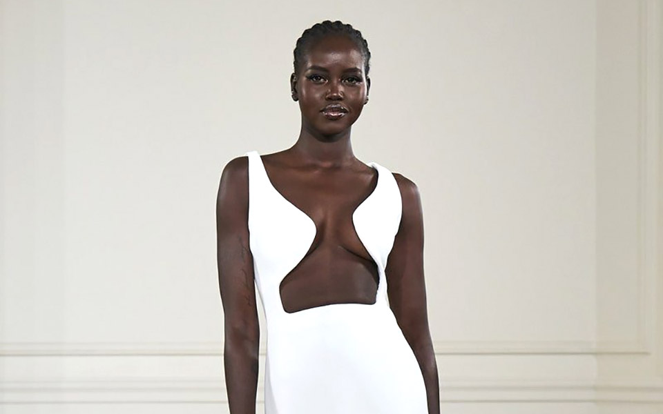 τα-πιο-εντυπωσιακά-νυφικά-της-couture-week-561699142