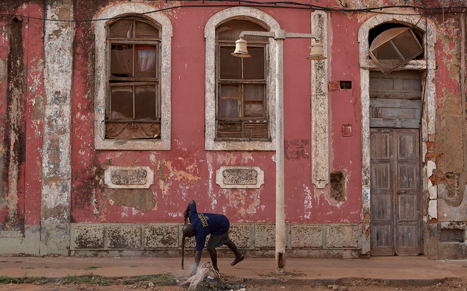 γουινέα-μπισάου-η-οικονομική-ένωση-δυ-561697846