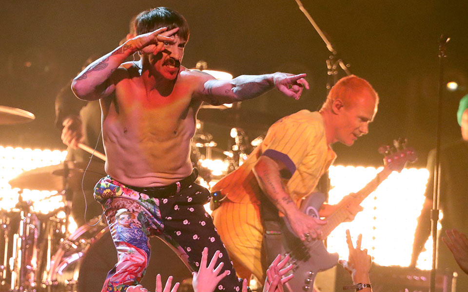 red-hot-chili-peppers-επιστρέφουν-με-νέο-άλμπουμ-σίνγκ-561702931