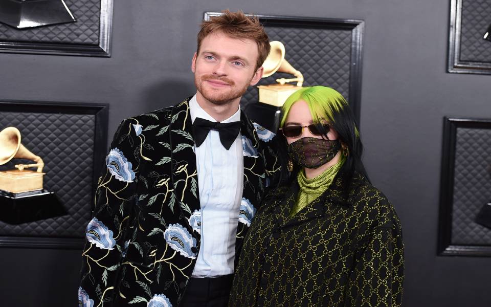 λευκός-οίκος-η-μπίλι-άιλις-και-ο-αδερφό-561714007