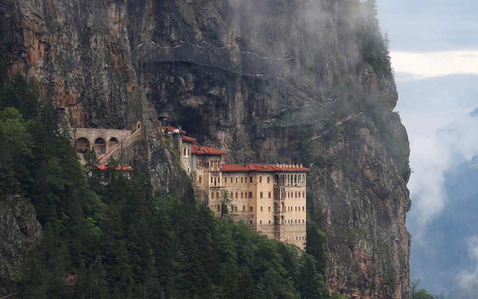 βεβήλωση-παναγίας-σουμελά-ερώτηση-πρ-561708850