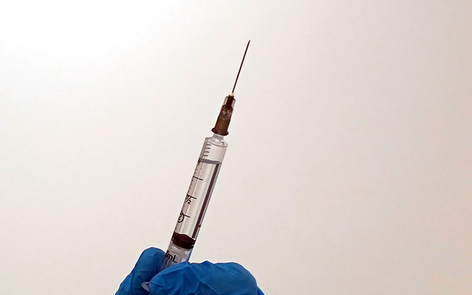 εμα-ναι-σε-αναμνηστική-δόση-με-pfizer-για-561735235