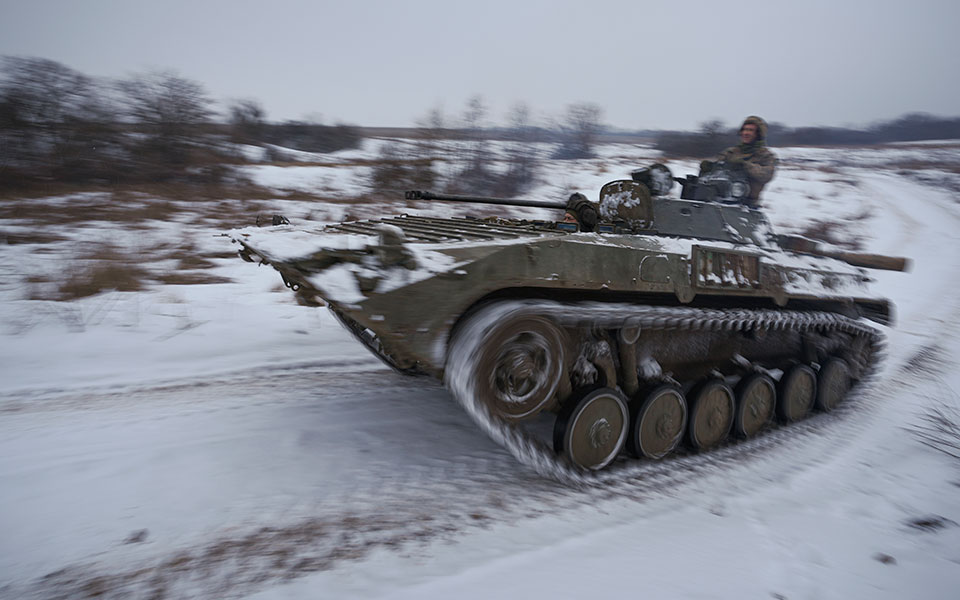 διπλωματικός-μαραθώνιος-για-να-αποφε-561715486