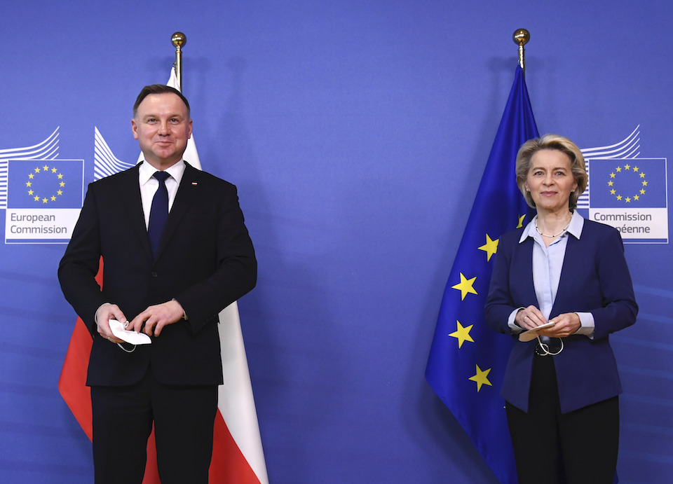 ούρσουλα-φον-ντερ-λάιεν-ενδείξεις-ότ-561707356