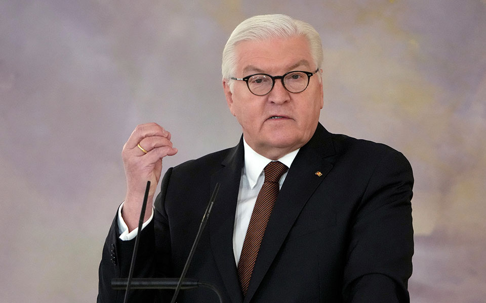 σταϊνμάιερ-επανεκλέγεται-πρόεδρος-τ-561717364