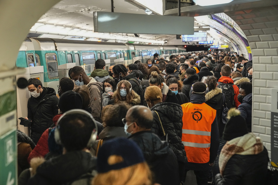 παρίσι-μεγάλη-απεργία-σήμερα-παρέλ-561725527