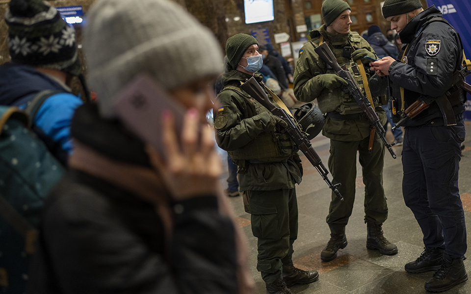 Η πρώτη ημέρα του πολέμου μέσα από 25 φωτογραφίες-12