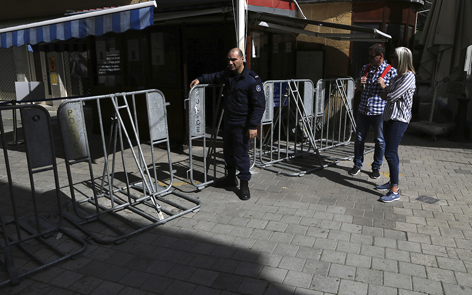 στη-ζώνη-σένγκεν-η-πράσινη-γραμμή-στην-561703165