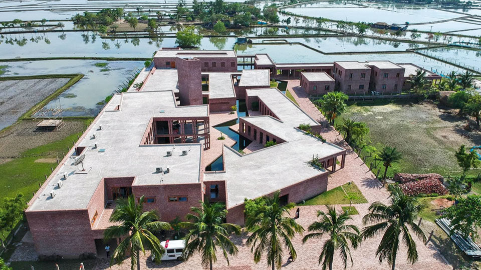 Η αστείρευτη δημιουργικότητα της Λουίζ Μπουρζουά-3