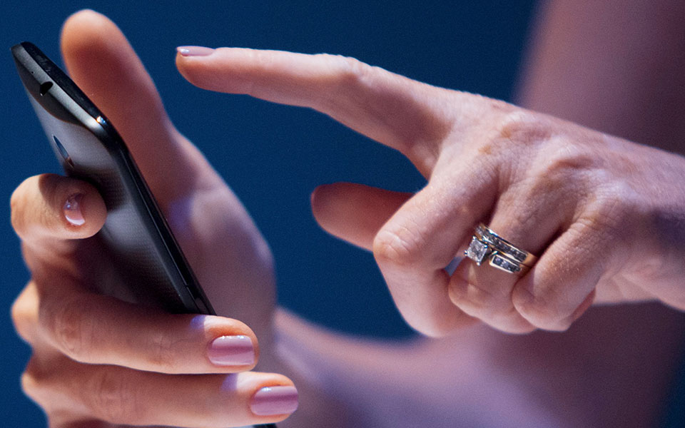 στην-αμερικανική-prodege-πέρασε-η-ελληνική-pollfis-561698893