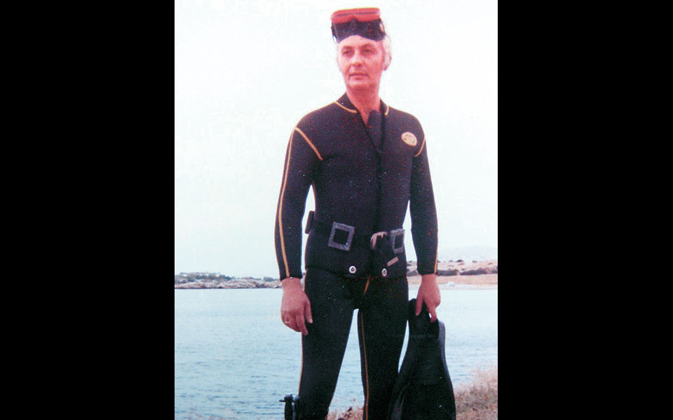 ο-βυθός-ήταν-το-δεύτερο-σπίτι-του-561705628