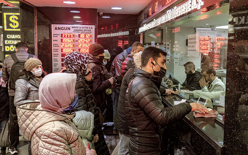 εκτινάχθηκε-στο-487-ο-πληθωρισμός-στην-τ-561702535