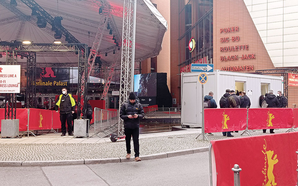 η-μπερλινάλε-τεστάρει-δημιουργούς-η-561713977