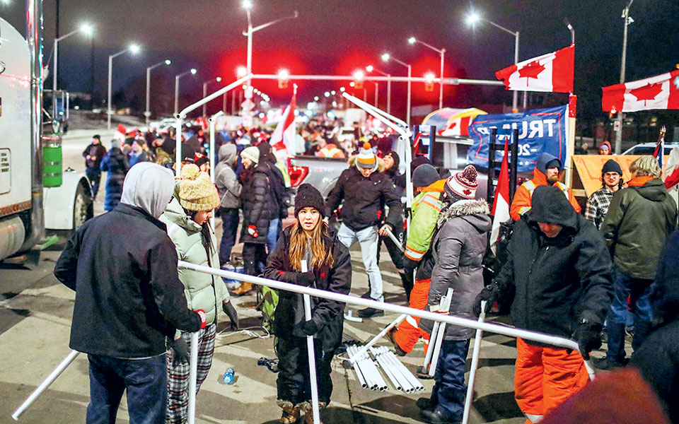 Σε εγρήγορση η Γαλλία για το «κονβόι της Ελευθερίας»-1