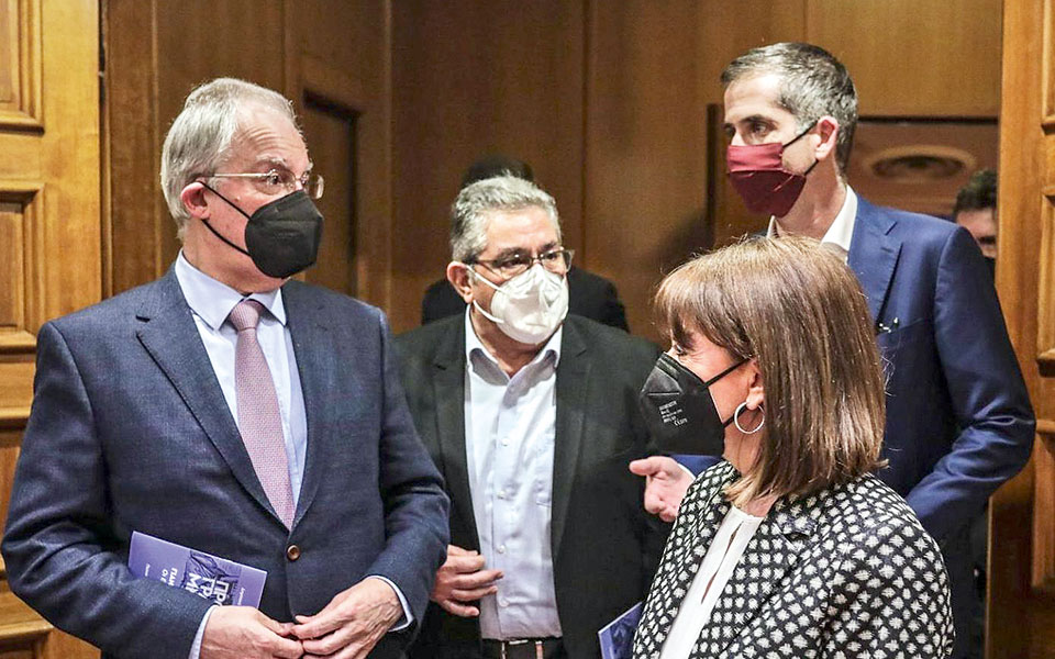 τιμητική-συναυλία-του-κκε-για-τον-διον-561723250