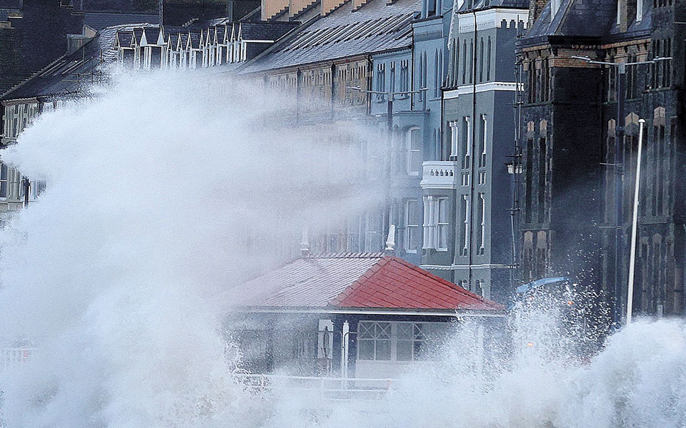 βρετανία-στο-έλεος-των-ανέμων-της-κατα-561727759