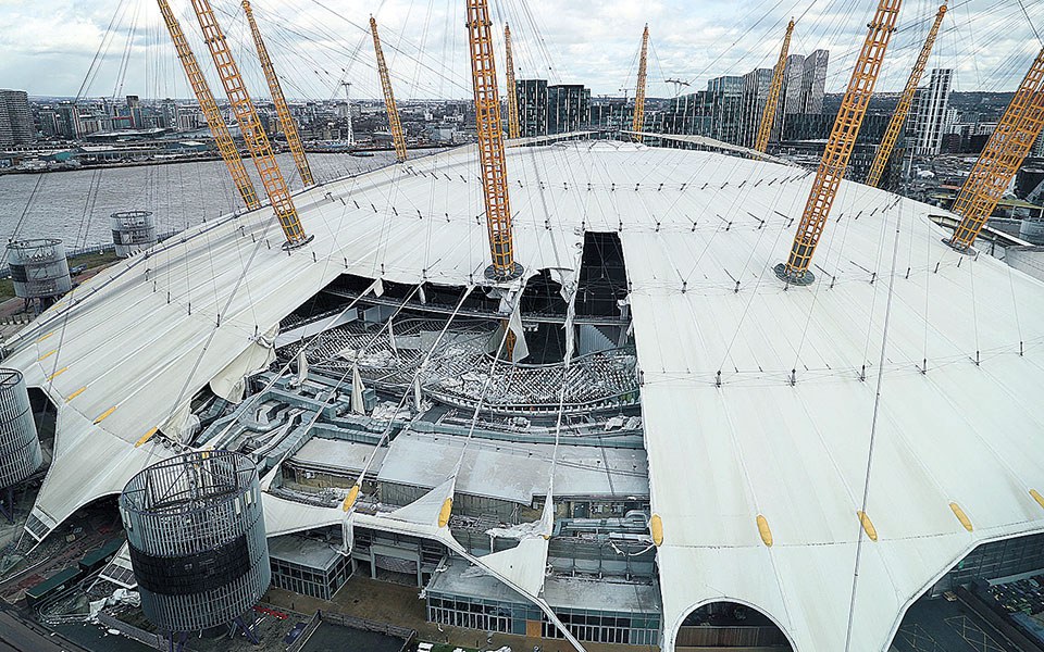 Βρετανία: Στο έλεος των ανέμων της καταιγίδας «Γιούνις»-1