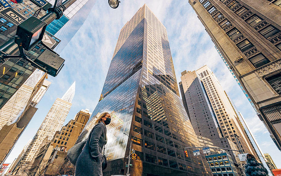 κορωνοϊός-ηπα-επιστροφή-στα-γραφεία-561736885