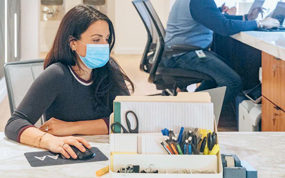 Κορωνοϊός – ΗΠΑ: Επιστροφή στα γραφεία-1