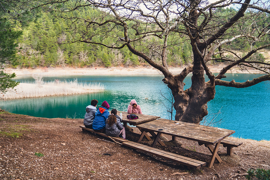 6 συναρπαστικές διαδρομές σε λίμνες και ποτάμια της ηπειρωτικής Ελλάδας-8