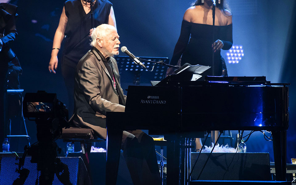 πέθανε-ο-τραγουδιστής-των-procol-harum-γκάρι-μπρ-561732775