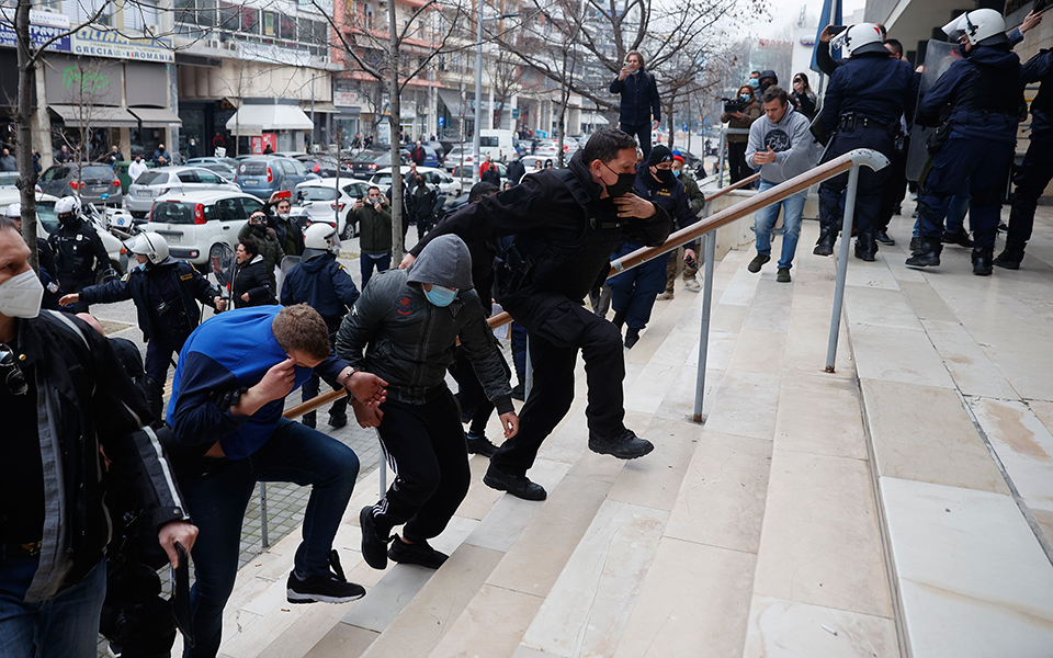 δολοφονία-άλκη-παραδόθηκε-στις-αρχές-561708640