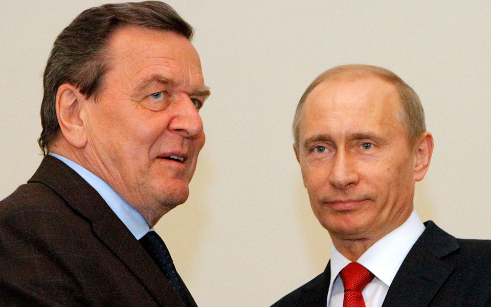 γερμανία-η-σο-γιον-σρέντερ-σύζυγος-του-561715591