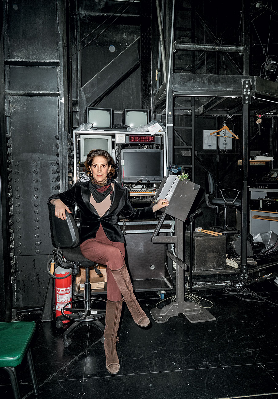 Πονηρό Πνεύμα: Η πιο γυναικεία παράσταση της χρονιάς στο Εθνικό-2